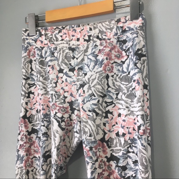 American Eagle Floral Print Stretchy Leggings - Picture 3 of 7